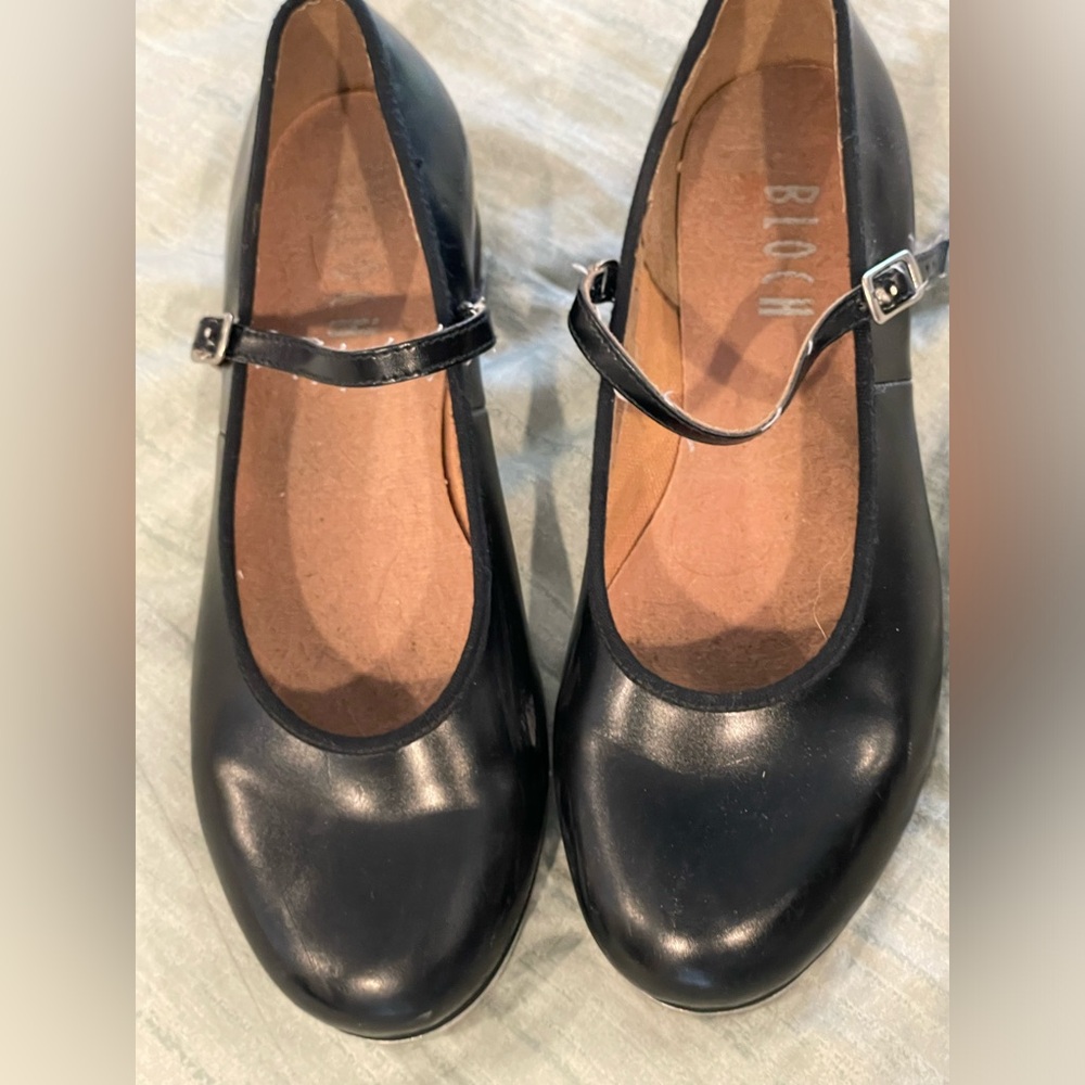 Tap shoes